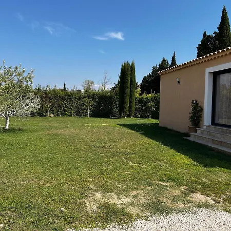 Magnifique Maisonnette Dependance Avec Piscine Châteaurenard Exterior foto