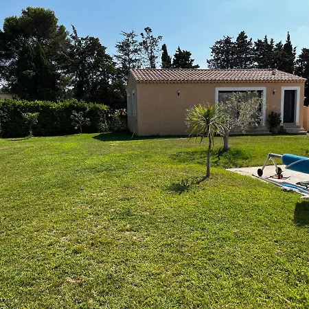 Magnifique Maisonnette Dependance Avec Piscine Châteaurenard Exterior foto