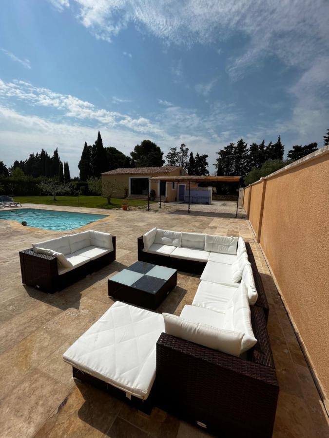 Magnifique Maisonnette Dependance Avec Piscine *