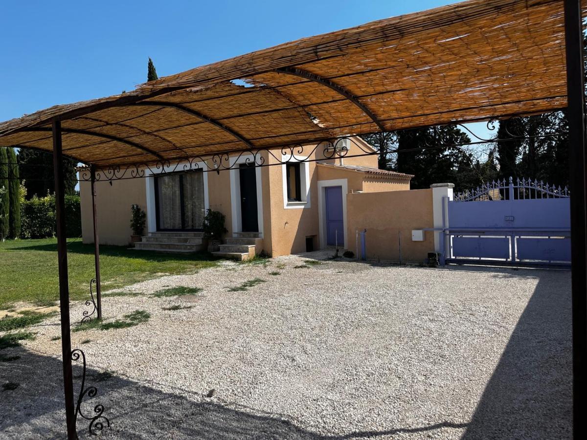 Magnifique Maisonnette Dependance Avec Piscine Ferienhaus